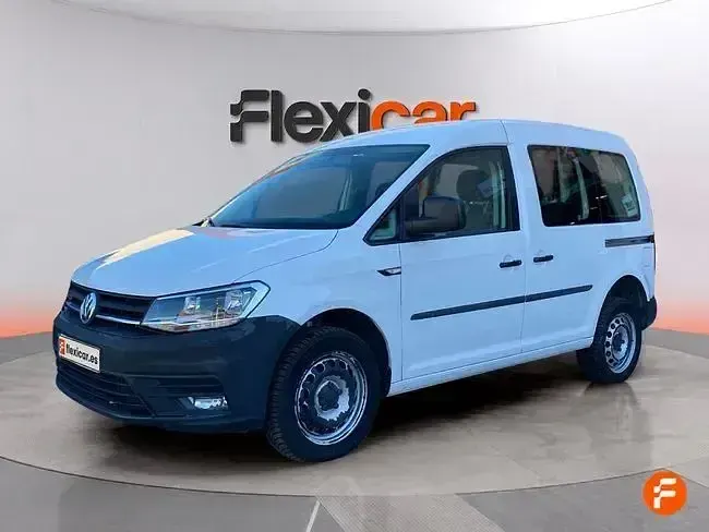 Usado VW Caddy Trendline 122 CV (89 kW) 2020 Blanco Monovolumen