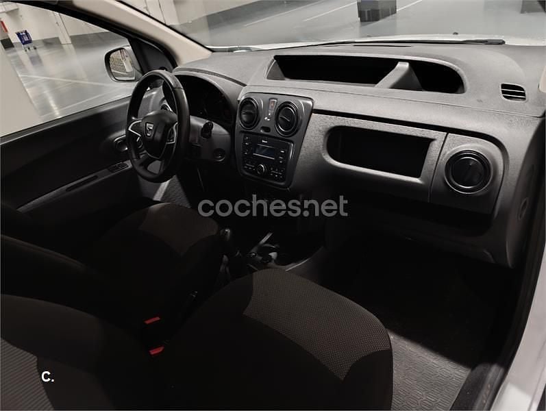 Usado Dacia Dokker Essentiel 102 CV (75 kW) 2019 Blanco Monovolumen