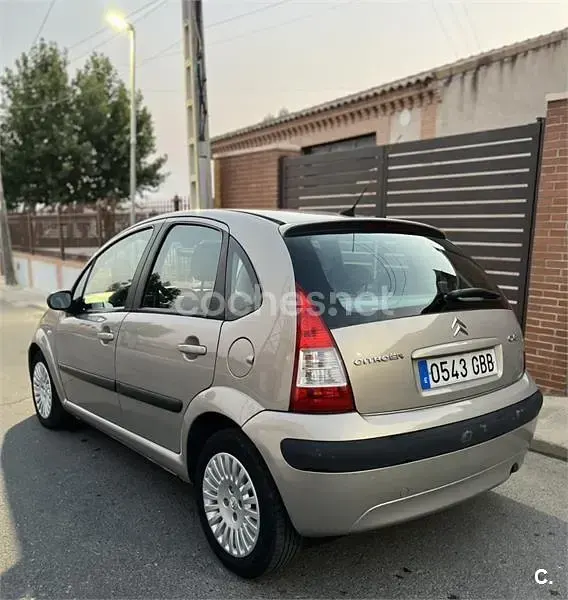 Usado Citroën C3 Exclusive 70 CV (51 kW) 2009 Beige Berlina