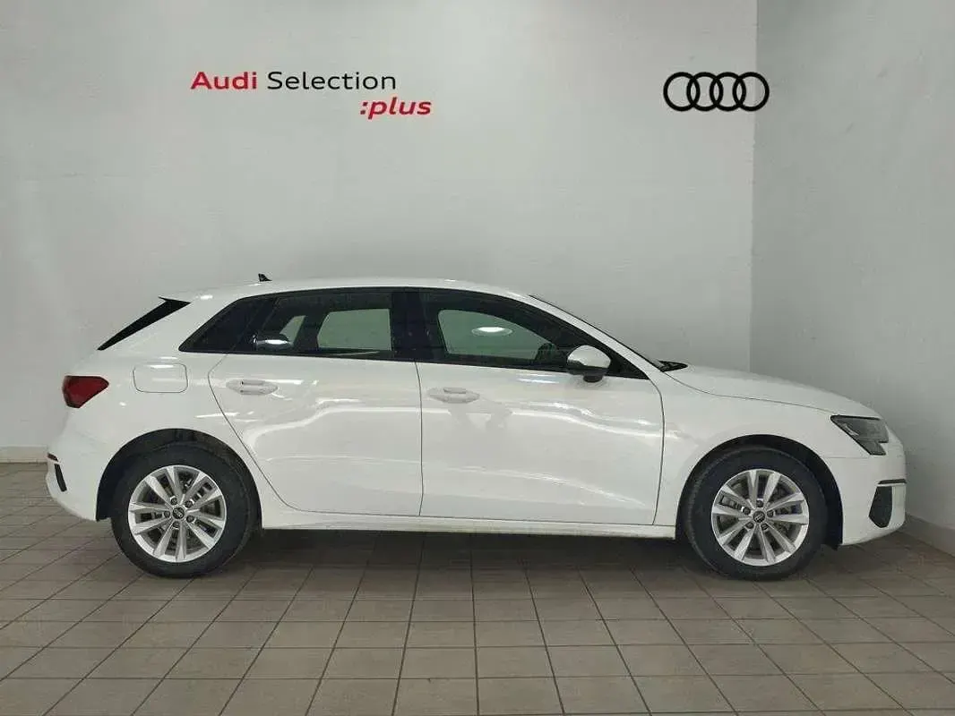 Usado Audi A3 Sportback 110 CV (80 kW) 2021 Blanco Utilitario