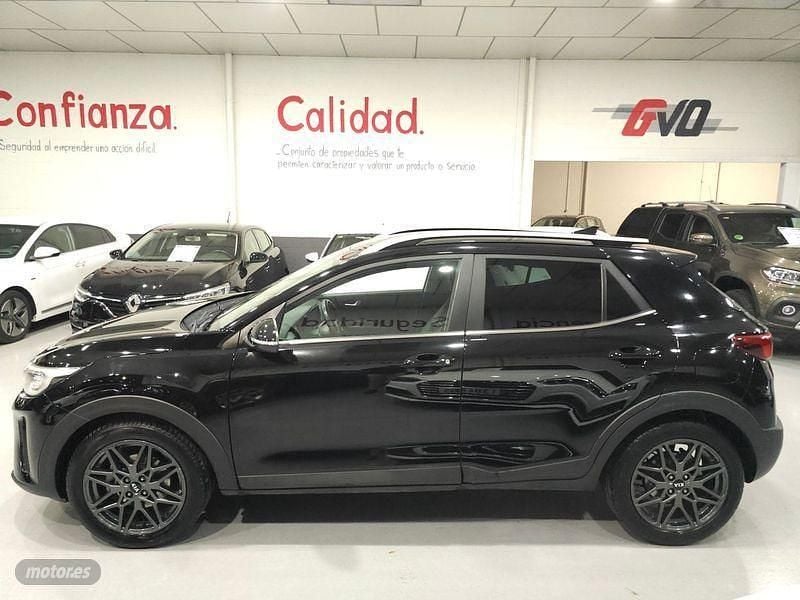 Usado Kia Stonic 120 CV (88 kW) 2020 Negro SUV