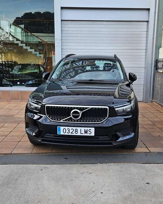 Usado Volvo XC40 Momentum 129 CV (94 kW) 2021 Negro SUV