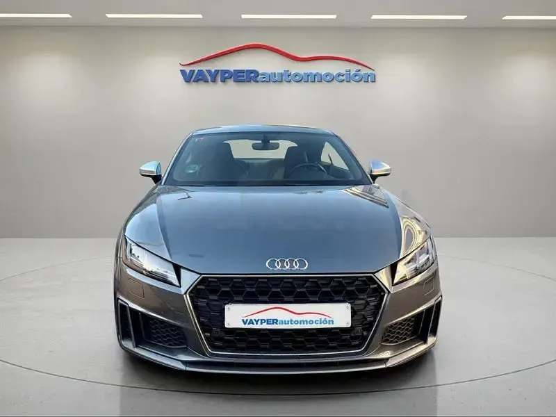 Usado Audi TT S-line plus 197 CV (144 kW) 2019 Gris / plata Coupe