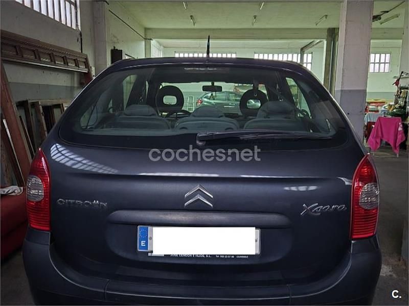Usado Citroën Xsara Picasso Exclusive 95 CV (69 kW) 2006 Azul Monovolumen