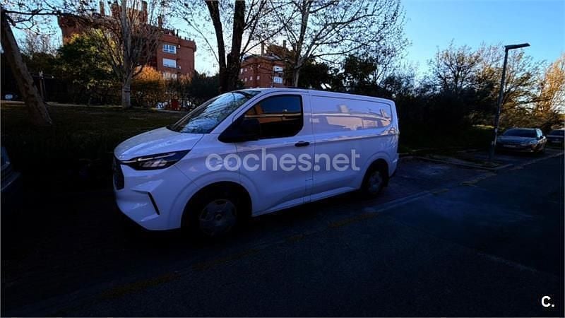 Usado Ford Transit Custom Nugget 170 CV (125 kW) 2024 Blanco Monovolumen
