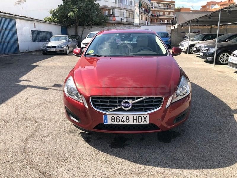 Usado Volvo V60 Summum 163 CV (119 kW) 2011 Granate Familiar