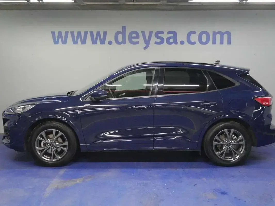 Usado Ford Kuga ST-Line X 190 CV (139 kW) 2022 Azul SUV