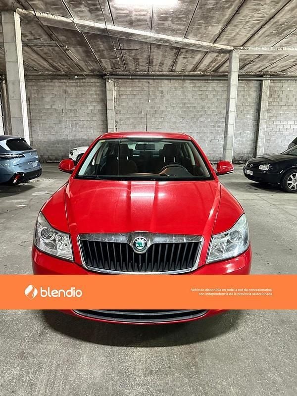Usado Skoda Octavia Style 115 CV (84 kW) 2018 Rojo Berlina