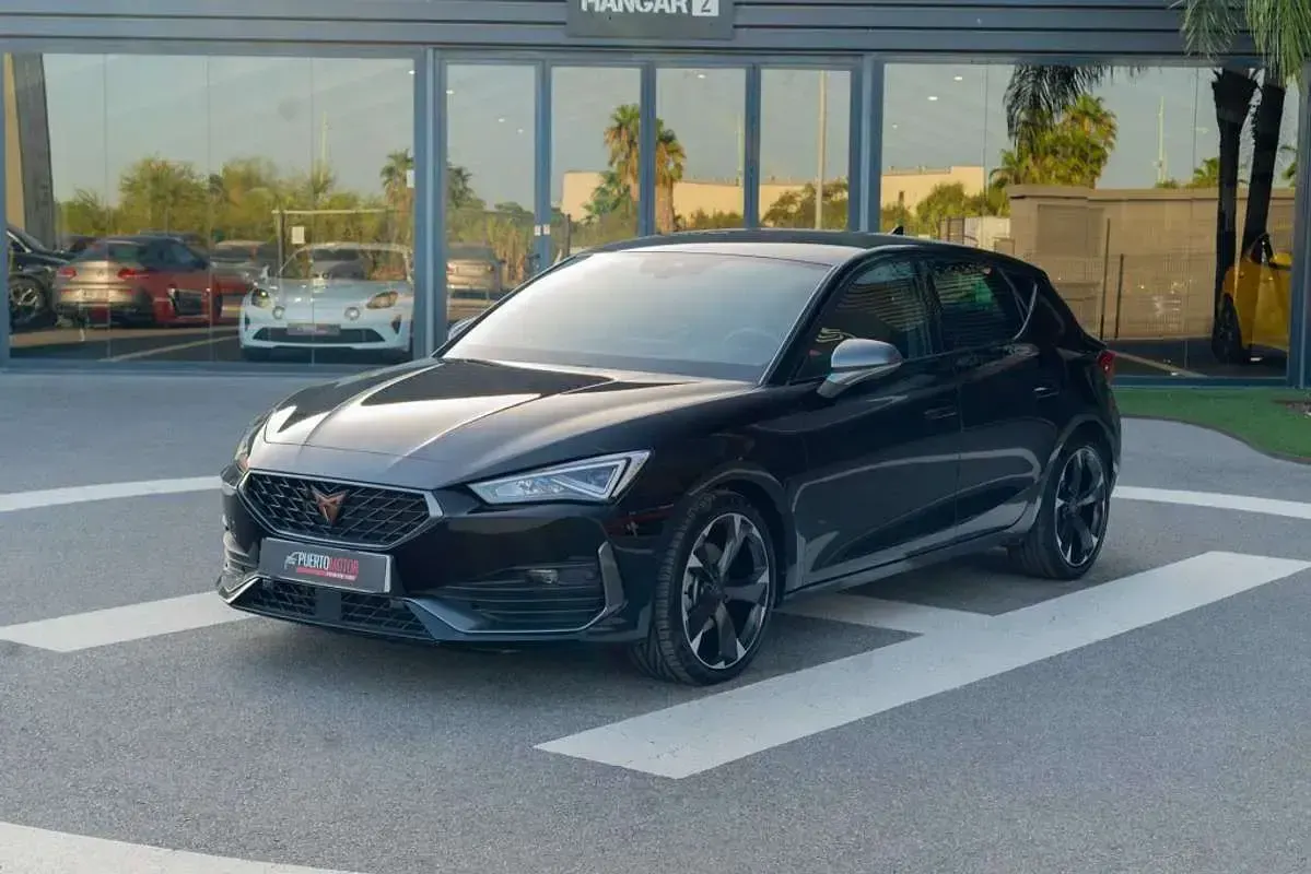Usado Cupra Leon 150 CV (110 kW) 2022 Negro Utilitario