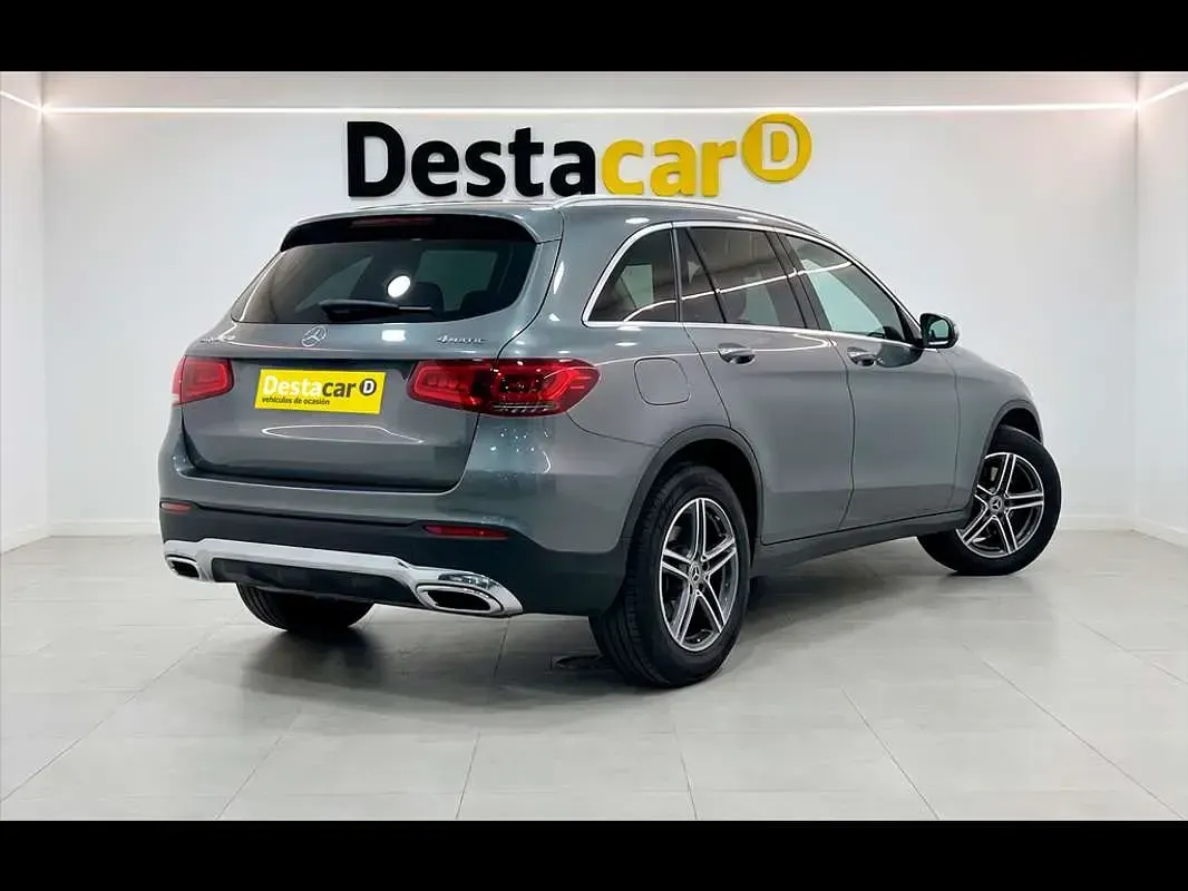 Usado Mercedes GLC300e 320 CV (235 kW) 2022 Gris / plata SUV