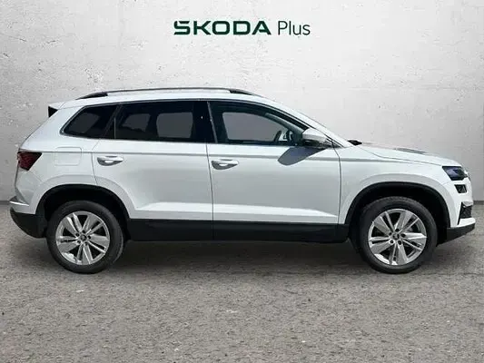 Nuevo Skoda Karoq Selection 116 CV (85 kW) 2026 Blanco SUV