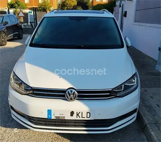 Usado VW Touran Advance 115 CV (84 kW) 2018 Blanco Monovolumen