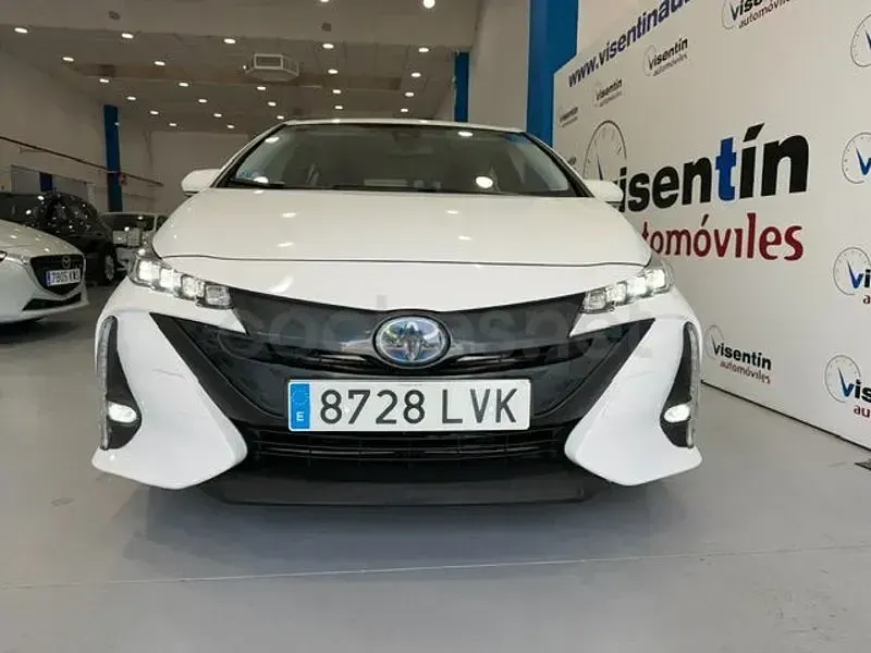 Usado Toyota Prius Advance 122 CV (89 kW) 2022 Blanco Utilitario