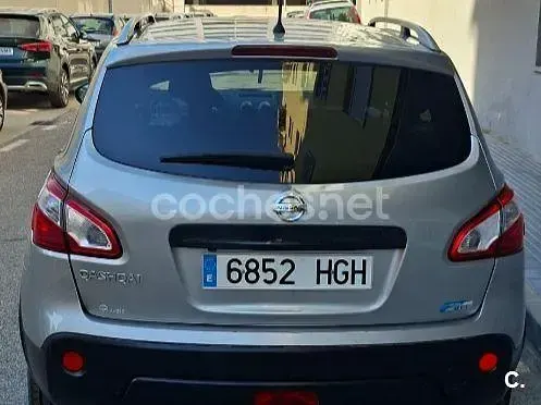 Usado Nissan Qashqai Acenta 106 CV (77 kW) 2011 Gris / plata SUV