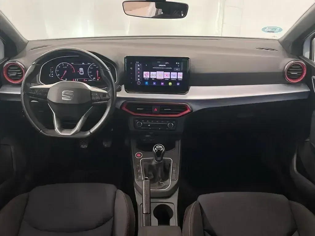 Usado Seat Ibiza FR 115 CV (84 kW) 2024 Blanco Utilitario