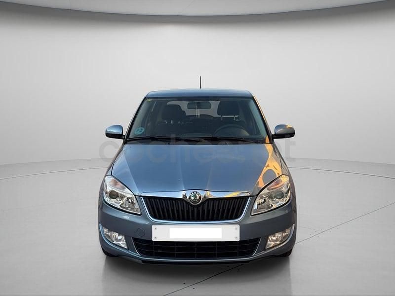 Usado Skoda Fabia Active 60 CV (44 kW) 2012 Gris / plata Berlina