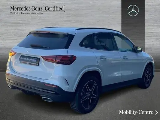 Usado Mercedes GLA200 AMG line 150 CV (110 kW) 2024 SUV