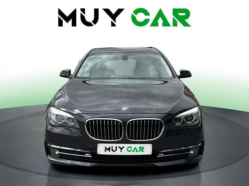 Usado BMW 730 Comfort Edition 258 CV (189 kW) 2014 Gris / plata Berlina