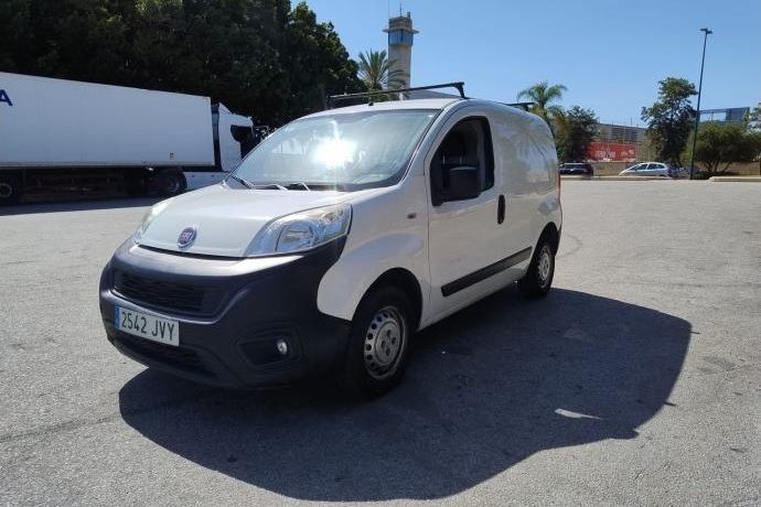 Blanco Usado 2016 Fiat Fiorino Monovolumen | 4499 € (Un poco caro) - Imagen 1/4