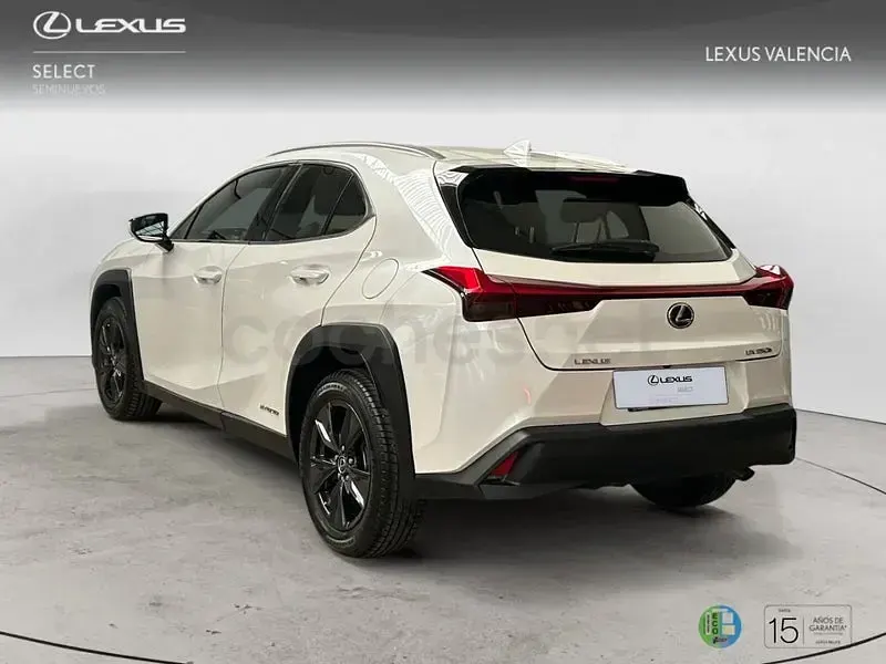 Usado Lexus UX Business Edition 184 CV (135 kW) 2022 Blanco SUV