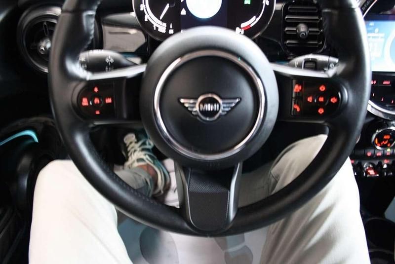 Usado Mini Cooper 136 CV (100 kW) 2024 Rojo Utilitario