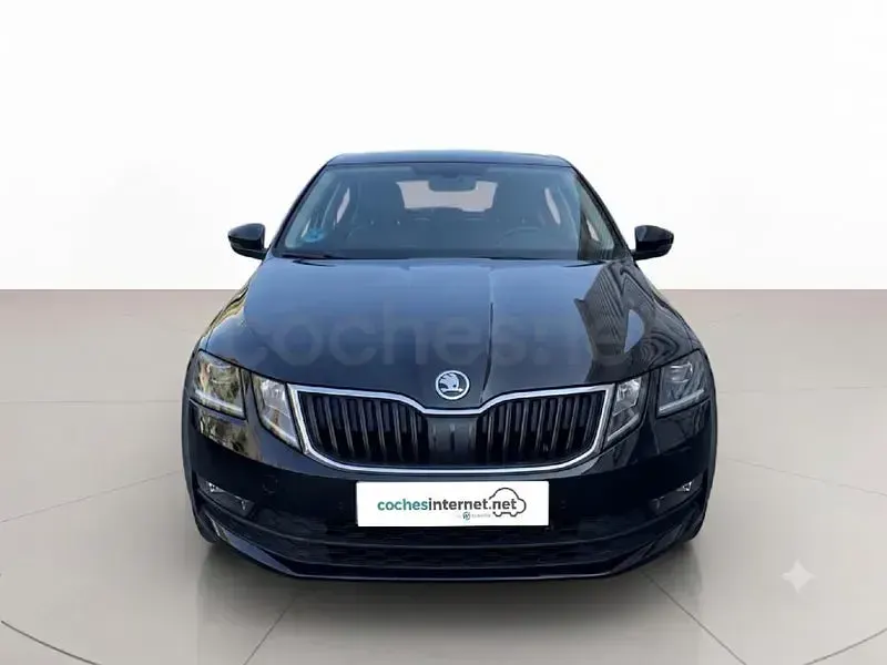 Usado Skoda Octavia Ambition 115 CV (84 kW) 2021 Blanco Berlina