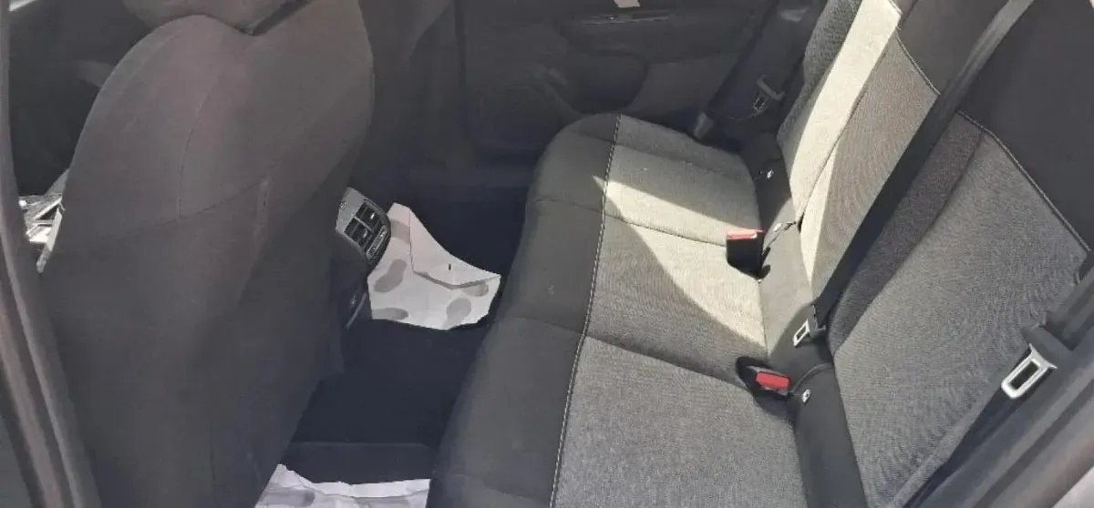 Usado Citroën C4 101 CV (74 kW) 2024 Gris artense SUV