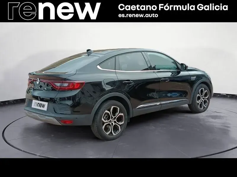Usado Renault Arkana Zen 145 CV (106 kW) 2022 Negro SUV