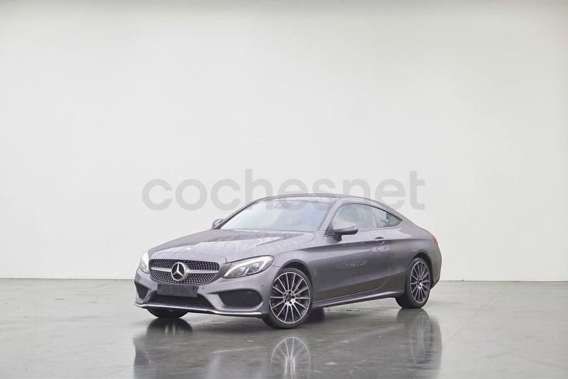 Usado Mercedes C300 245 CV (180 kW) 2018 Gris / plata Coupe