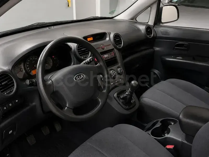 Usado Kia Carens 115 CV (84 kW) 2009 Negro Monovolumen
