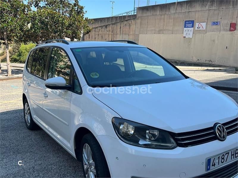 Usado VW Touran Advance 105 CV (77 kW) 2011 Blanco Monovolumen