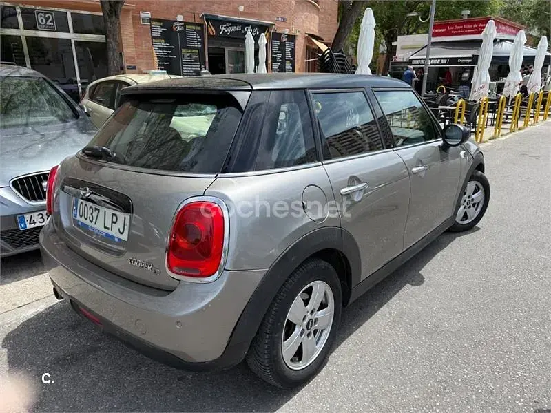 Usado Mini Cooper D 116 CV (85 kW) 2017 Gris / plata Utilitario