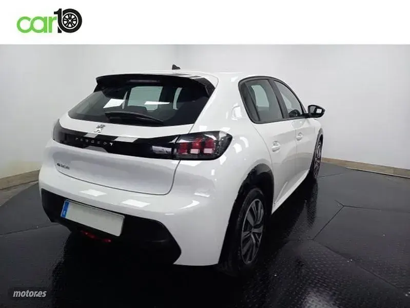 Usado Peugeot e-208 Active 100 kW (136 CV) 2022 Blanco Utilitario
