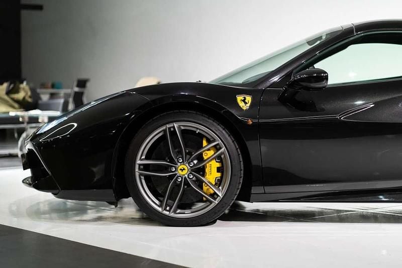 Usado Ferrari 488 670 CV (492 kW) 2016 Negro Descapotable