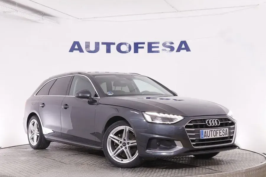 Usado Audi A4 Advanced 163 CV (119 kW) 2023 Gris Familiar