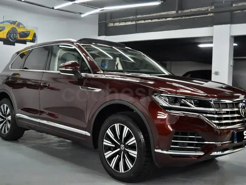 Usado VW Touareg 381 CV (280 kW) 2023 Granate SUV