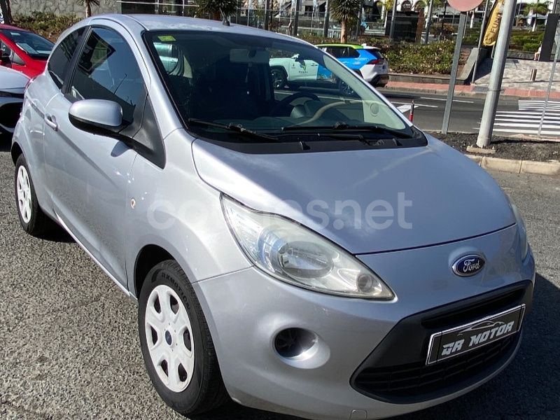Gris / plata Usado 2016 Ford Ka Titanium Utilitario | 5890 € (Precio justo) - Imagen 1/4