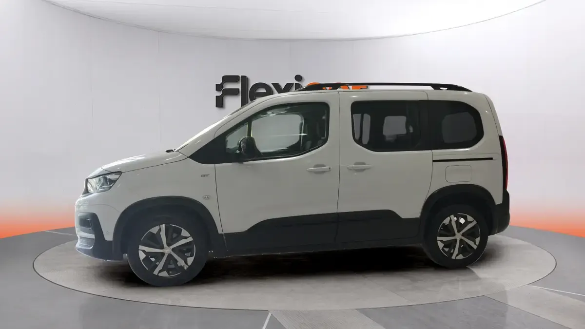 Usado Peugeot Rifter Business-Line 101 CV (74 kW) 2023 Blanco Monovolumen