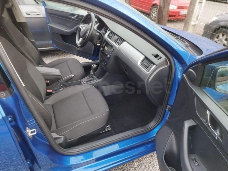 Usado Skoda Rapid Ambition 90 CV (66 kW) 2016 Azul Utilitario