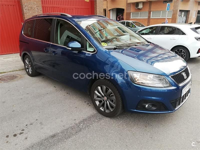 Usado Seat Alhambra Ecomotive 140 CV (102 kW) 2014 Azul Monovolumen