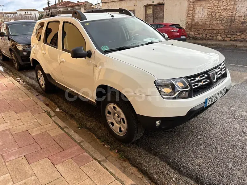 Begagnad Dacia Duster Ambiance 125 HK (91 kW) 2014 Vit SUV