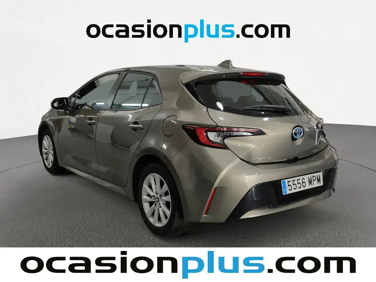 Usado Toyota Corolla Active 140 CV (102 kW) 2024 Marrón Berlina