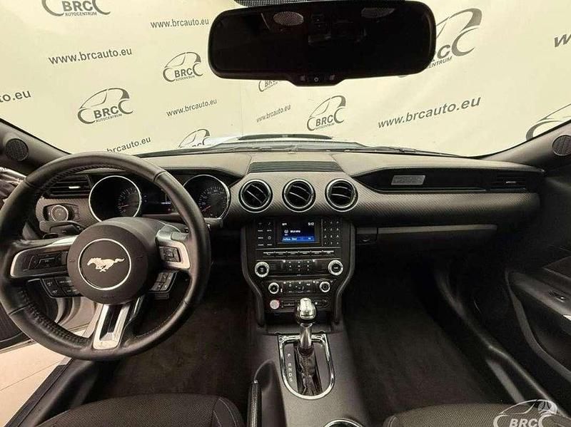 Usado Ford Mustang 305 CV (224 kW) 2016 Gris Descapotable