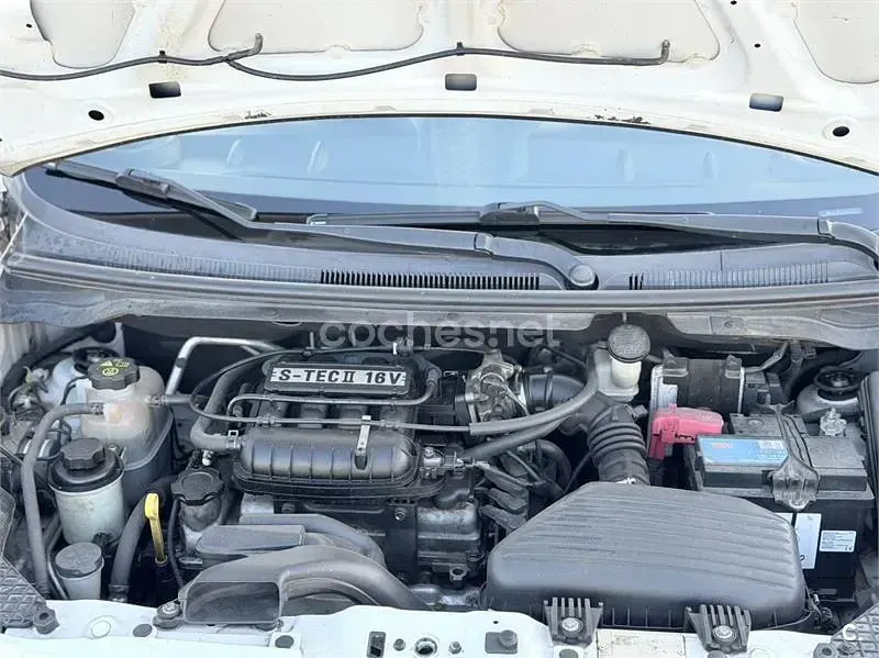 Usado Chevrolet Spark 68 CV (50 kW) 2011 Blanco Utilitario