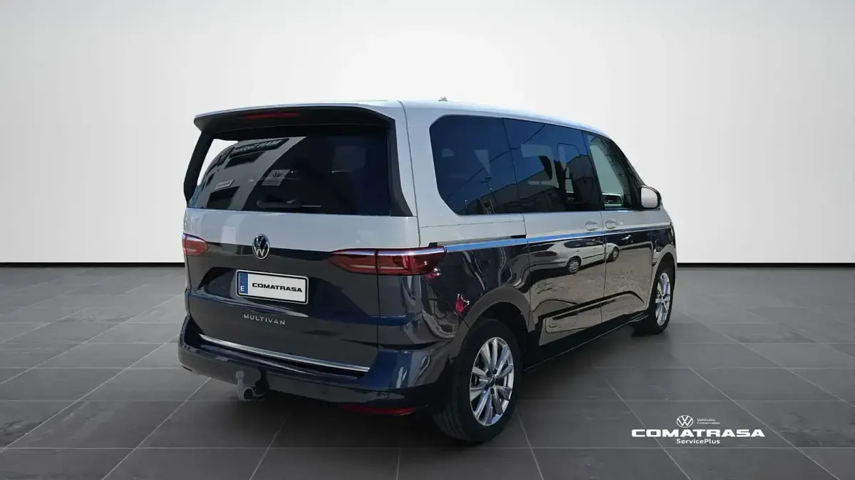 Usado VW Multivan Life 150 CV (110 kW) 2025 Blanco Monovolumen