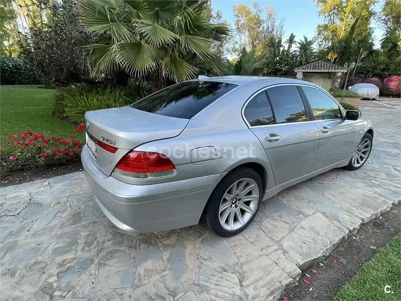 Usado BMW 745 333 CV (244 kW) 2004 Negro Berlina