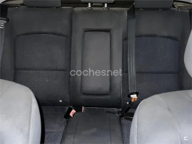 Usado Mazda 3 Active 105 CV (77 kW) 2006 Gris / plata Berlina