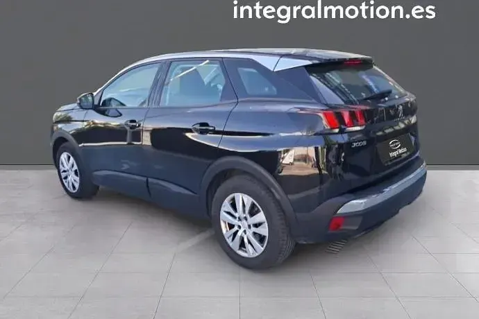 Usado Peugeot 3008 Active 130 CV (95 kW) 2018 SUV