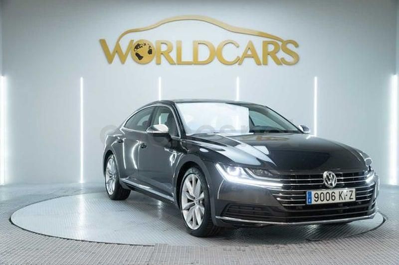 Usado VW Arteon Elegance 190 CV (139 kW) 2017 Gris / plata Utilitario