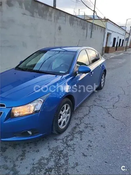 Usado Chevrolet Cruze LS 163 CV (119 kW) 2011 Azul Berlina